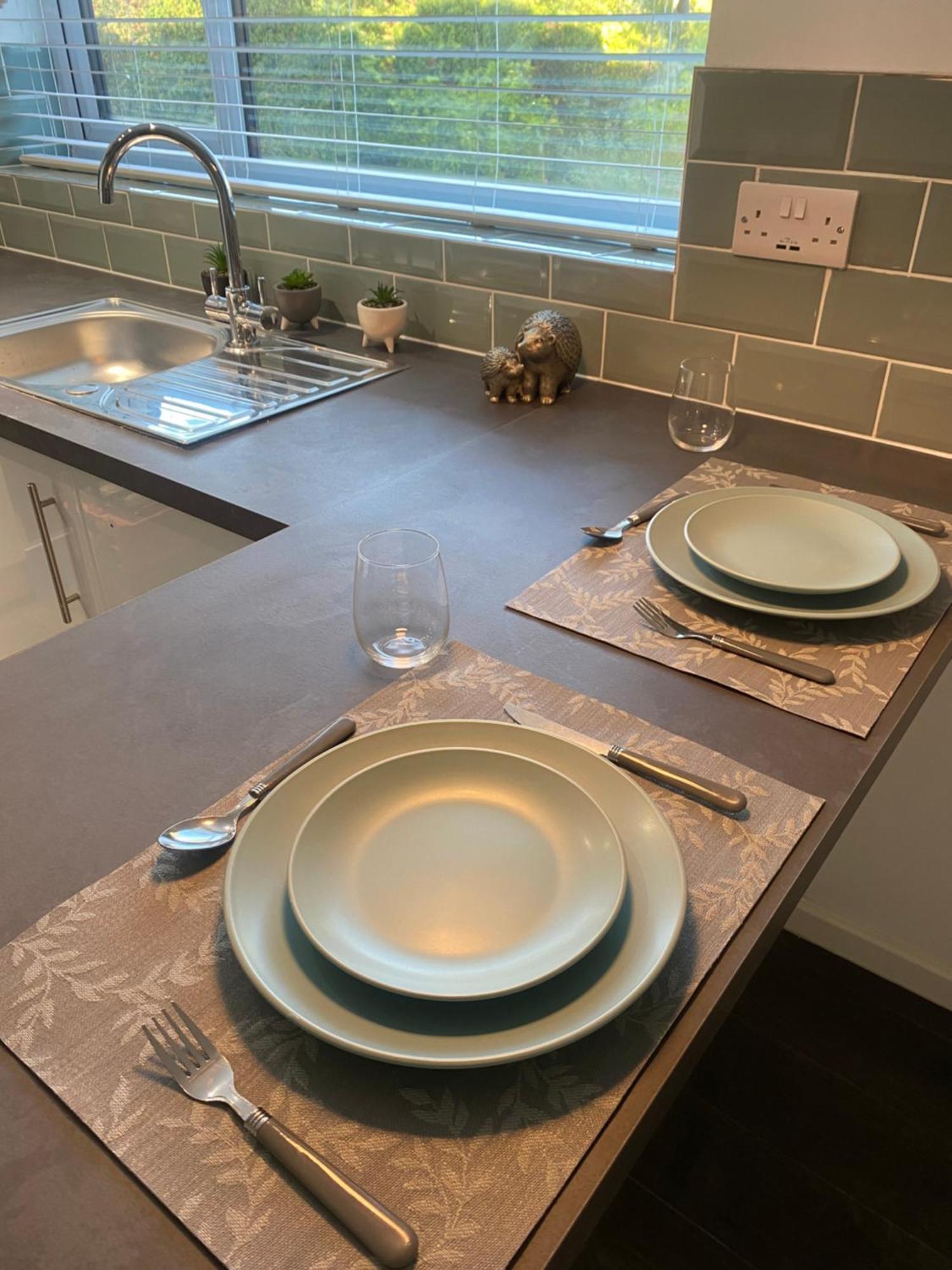 Modern 1 Bed Apartment With Car Parking Bitton Bagian luar foto